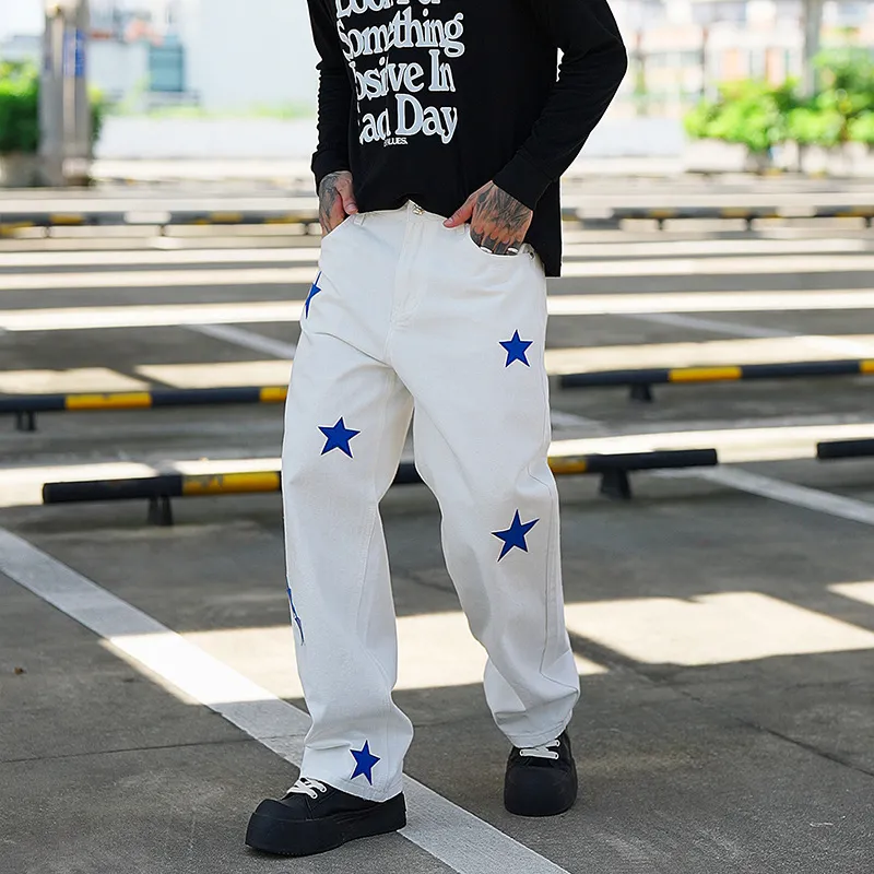 P236 💰 (Top version) chrome hearts ss25 new Fontainebleau limited star 💫 patchwork leather jeans. Styles with different washed textures, very friendly to people with thin legs and thick legs. The slightly flared version is very flattering to the leg shape. Moderate length that never goes out of style, easy and casual to match, basic styling for various styles, a must-have in the wardrobe! The fabric is stiff but also makes the upper body soft without losing texture. The washing process is even more perfect. It is a must-have item for everyone! ! !   Color: white Size: 28-30-32-34-36 30 32 34 36 Waist circumference 80 85 90 95 Sitting circumference 105 110 115 120 Feet 46 47 48 49 External length 102 103 104 105